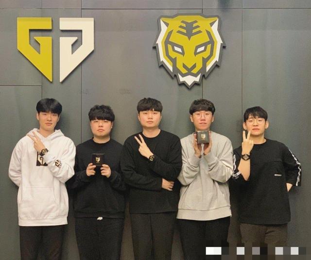 充分发挥他 充分发挥他