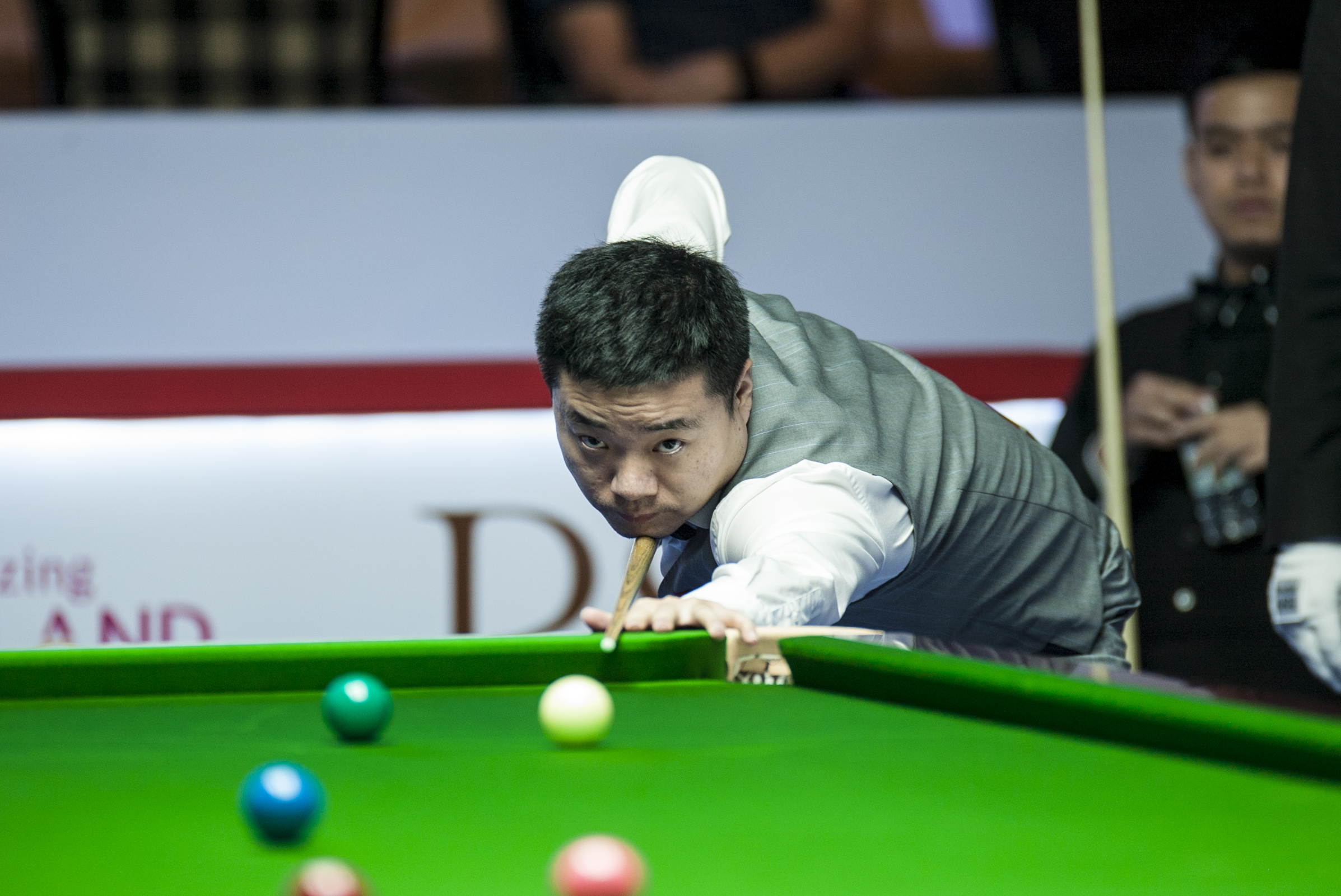 因伤缺席过 因伤缺席过