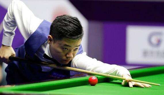 球场上的表 球场上的表