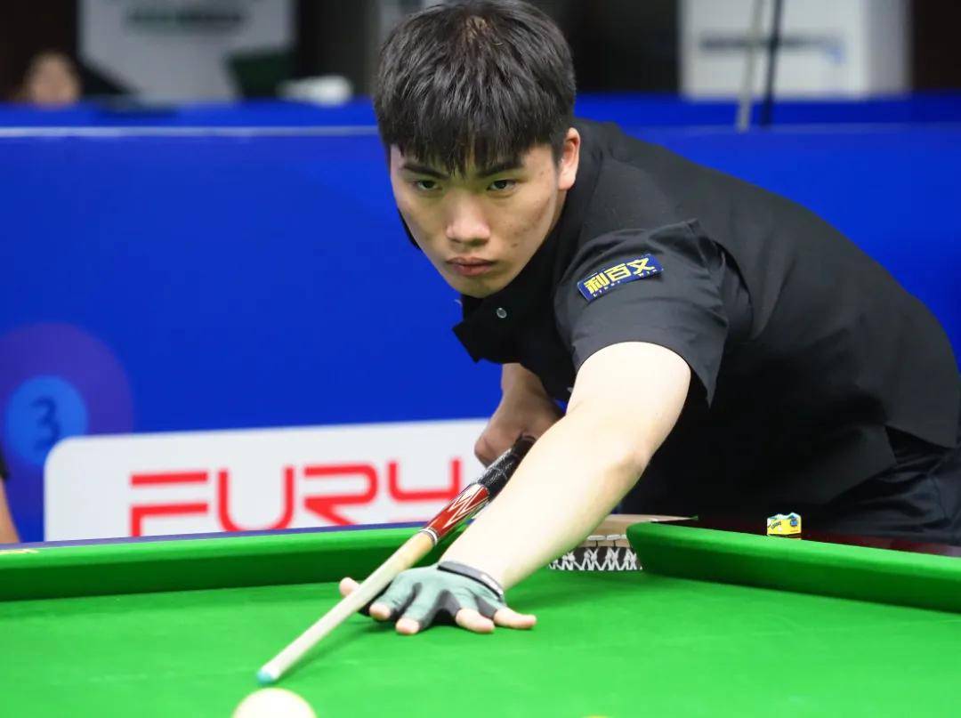 晶宫的中场 晶宫的中场